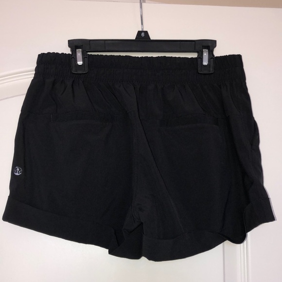 Lululemon Spring Break Away Short - Picture 2 of 7